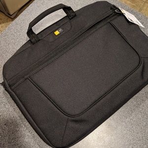 Case Logic Laptop Bag NWT